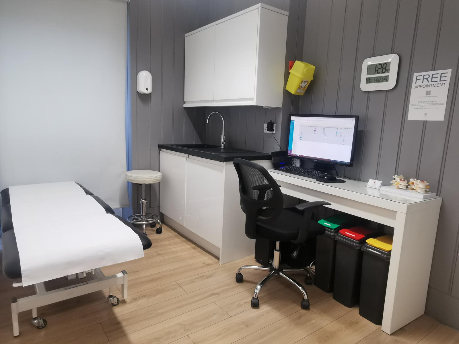Massage Treatment Room at London Health Hub